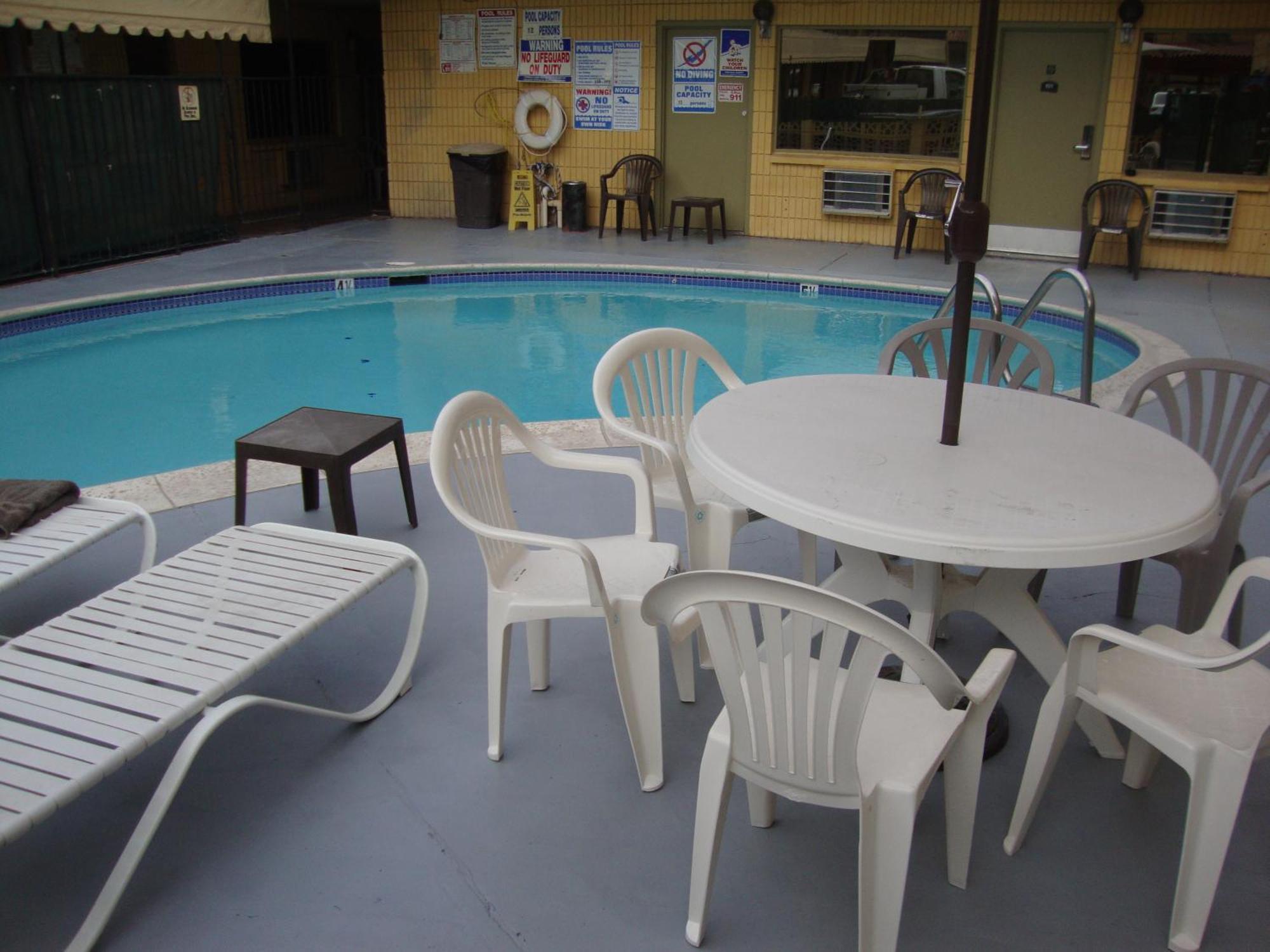 Townhouse Inn And Suites Brawley Kültér fotó