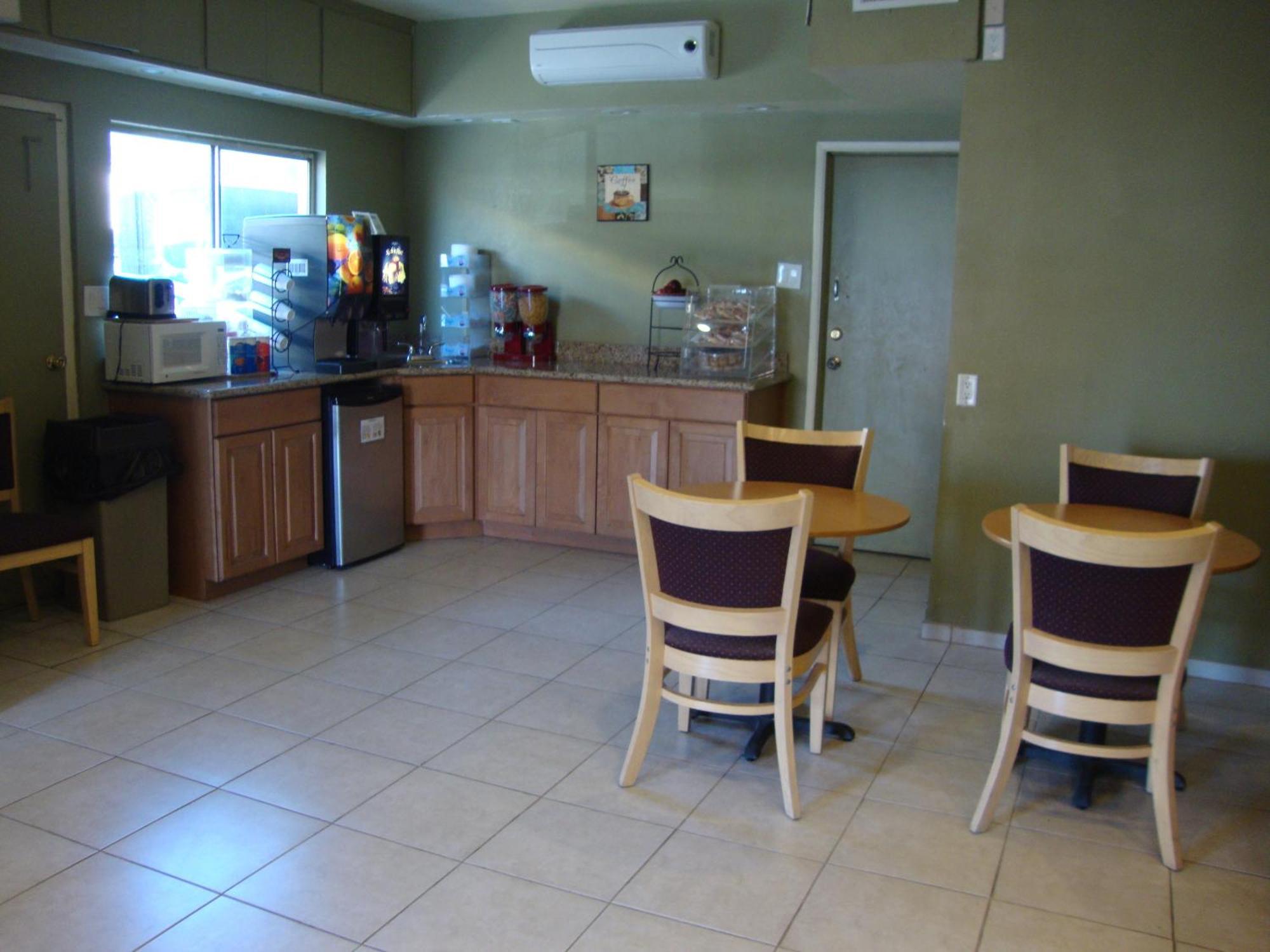 Townhouse Inn And Suites Brawley Kültér fotó