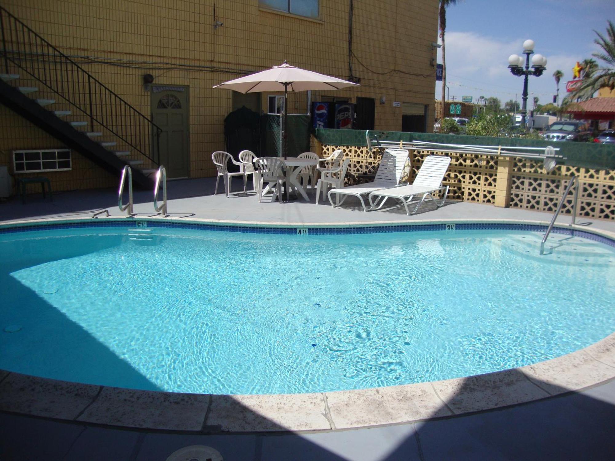 Townhouse Inn And Suites Brawley Létesítmények fotó