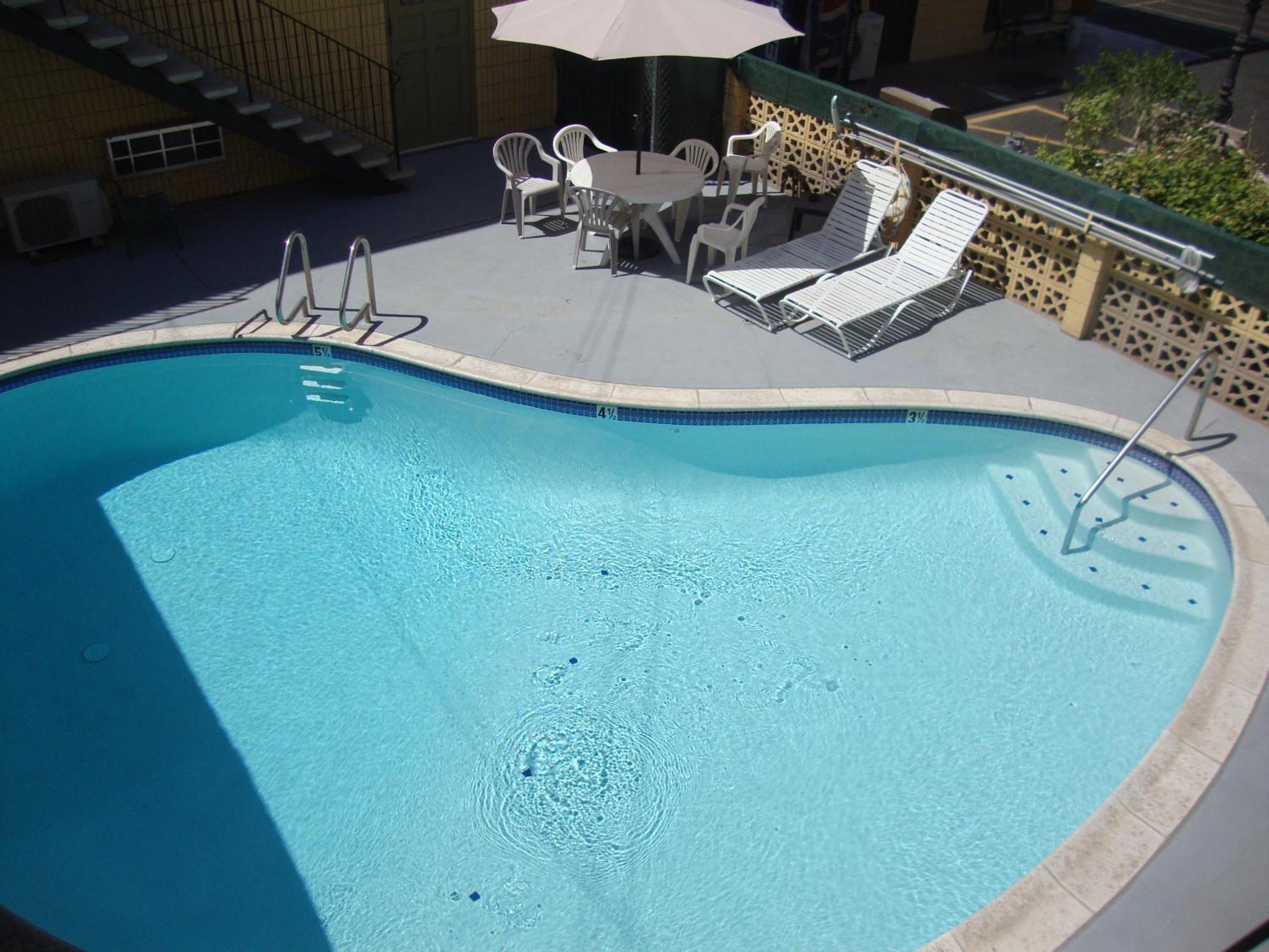 Townhouse Inn And Suites Brawley Kültér fotó