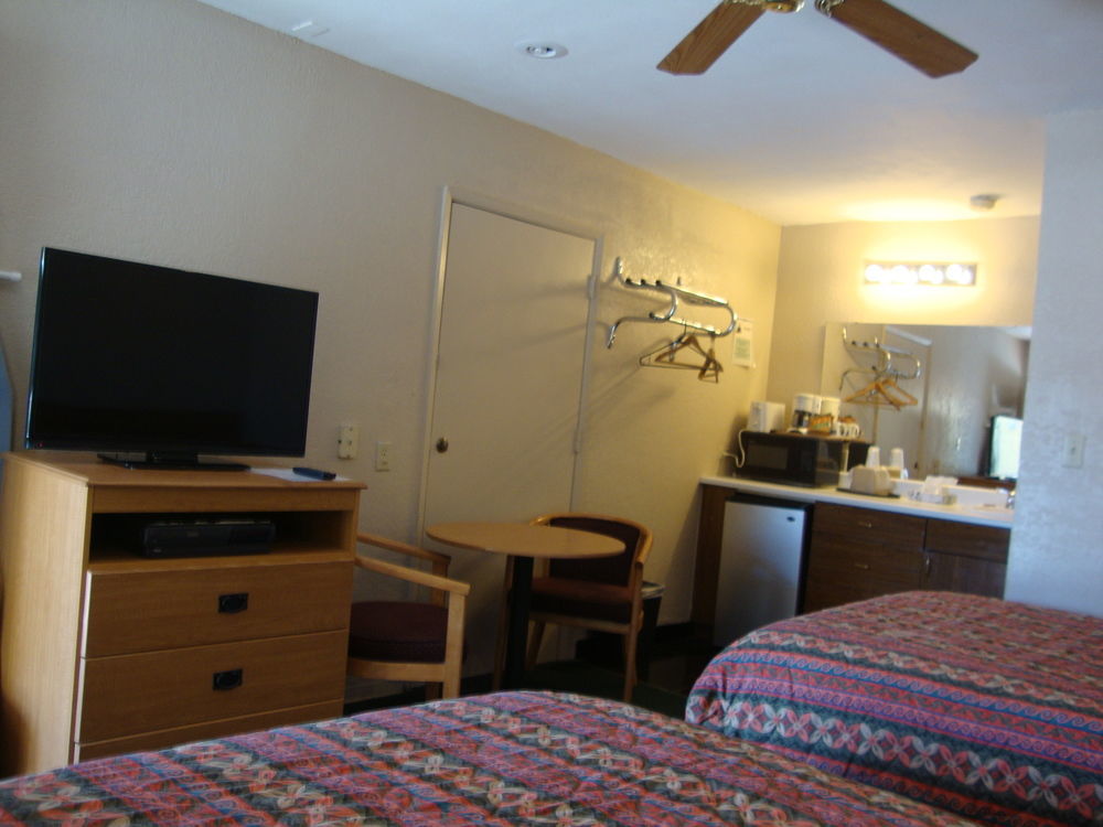 Townhouse Inn And Suites Brawley Kültér fotó