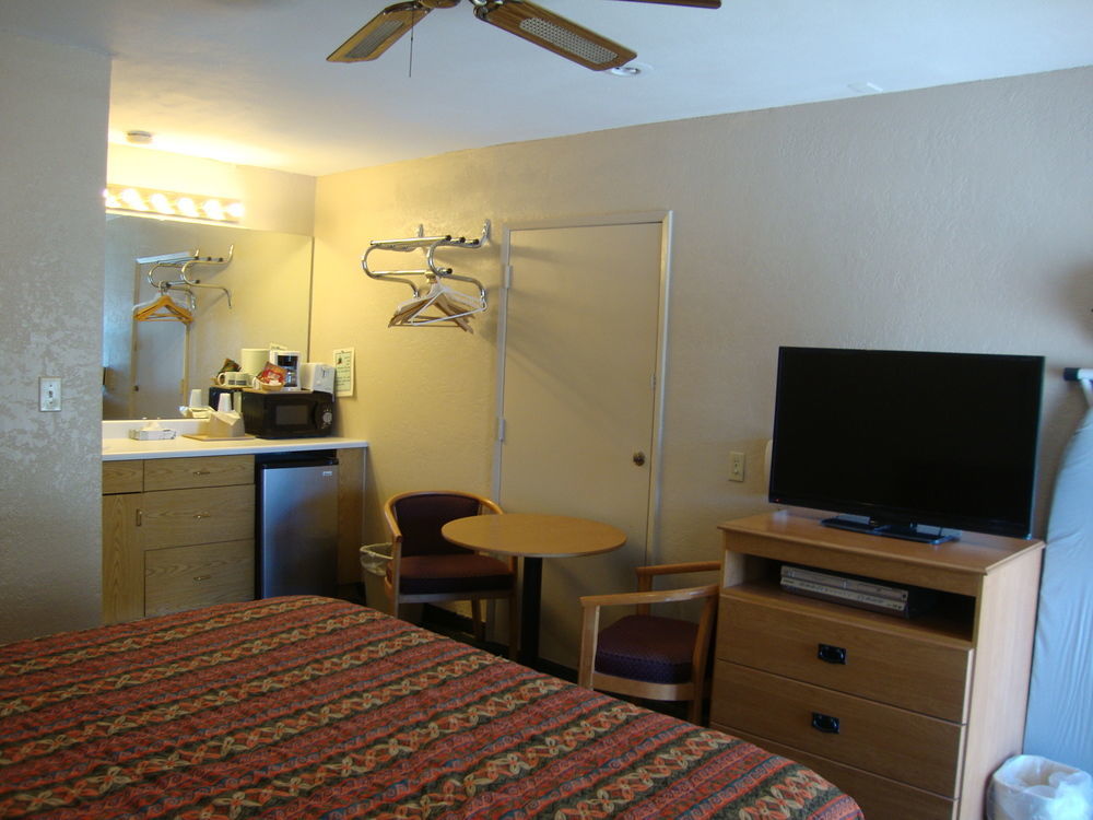 Townhouse Inn And Suites Brawley Kültér fotó