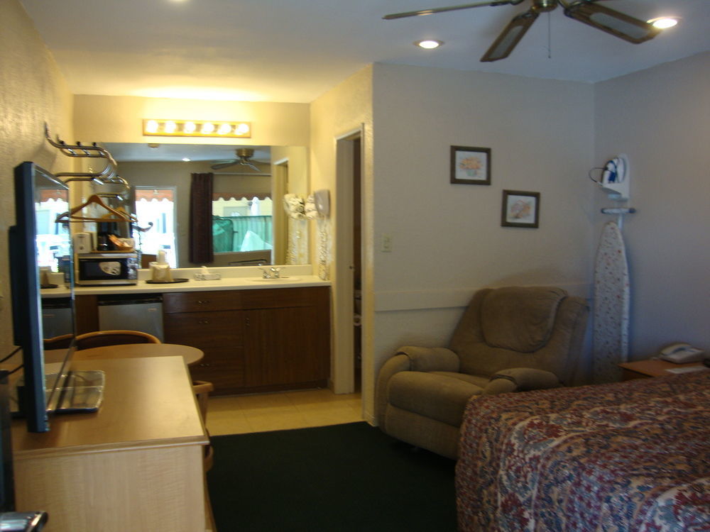 Townhouse Inn And Suites Brawley Kültér fotó