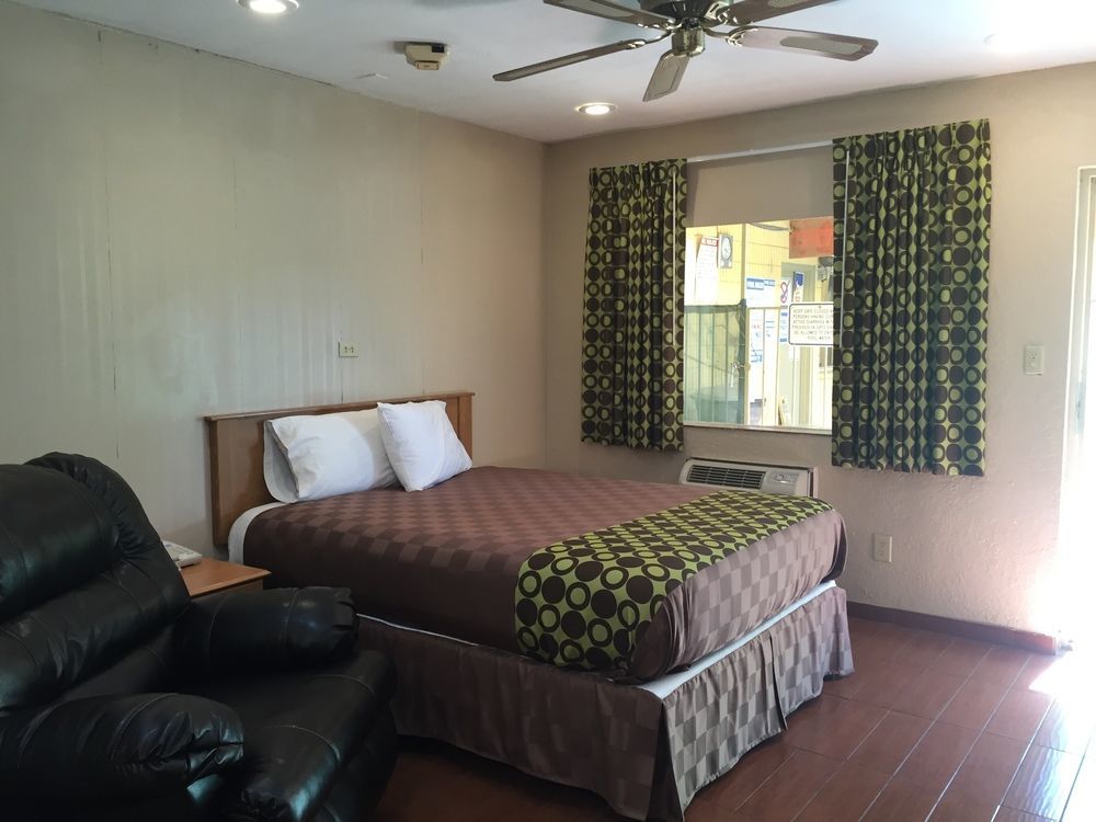 Townhouse Inn And Suites Brawley Kültér fotó