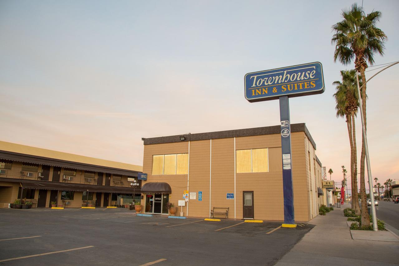 Townhouse Inn And Suites Brawley Kültér fotó