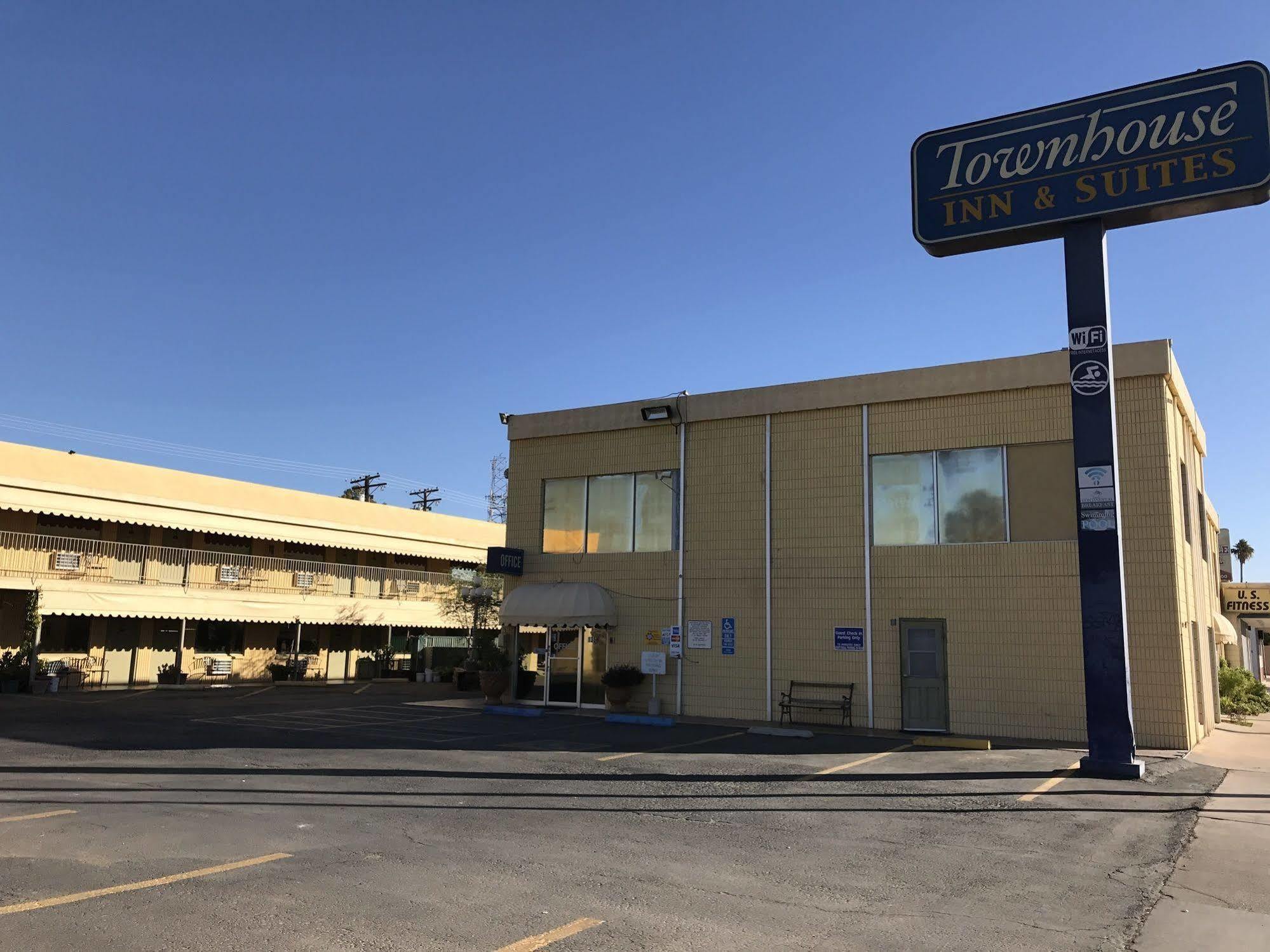Townhouse Inn And Suites Brawley Kültér fotó