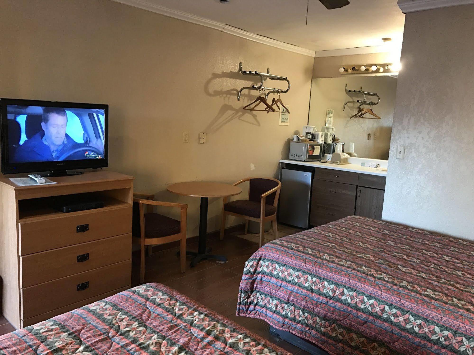 Townhouse Inn And Suites Brawley Kültér fotó