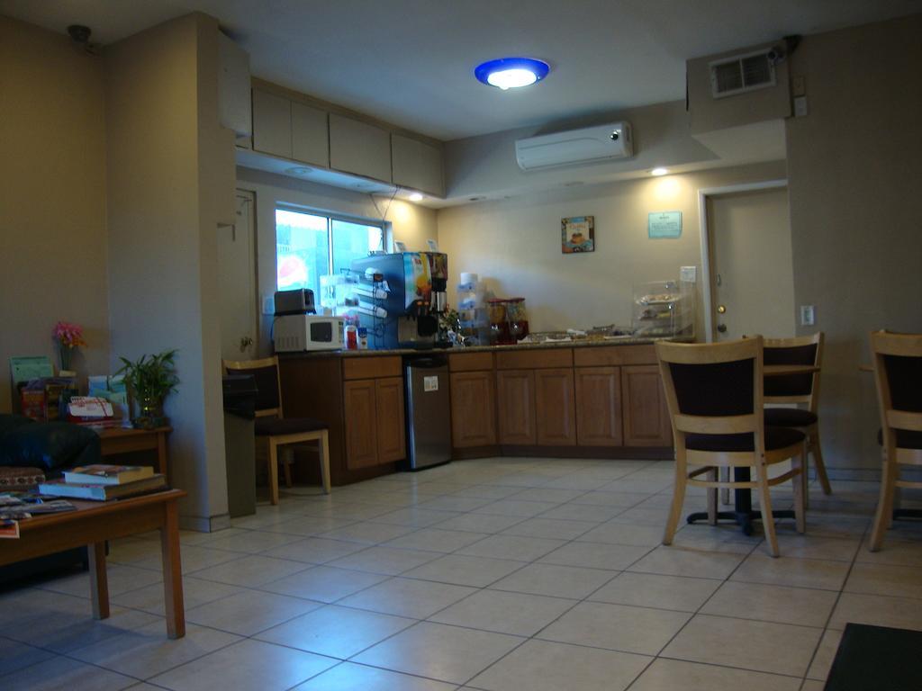 Townhouse Inn And Suites Brawley Kültér fotó