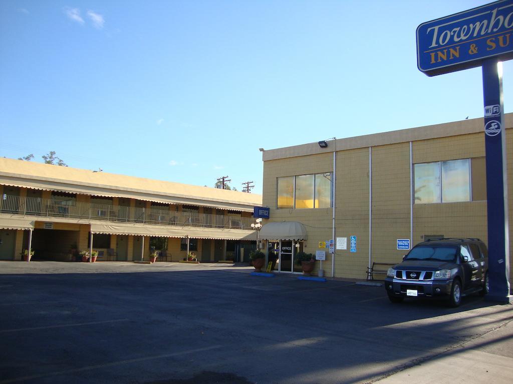 Townhouse Inn And Suites Brawley Kültér fotó